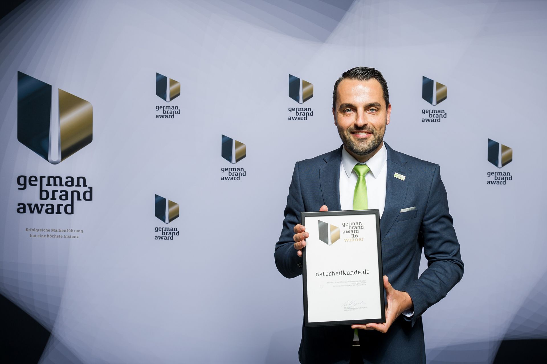 German Brand Award 2016-Marketing Chef Jochen Kühn accepts the prize